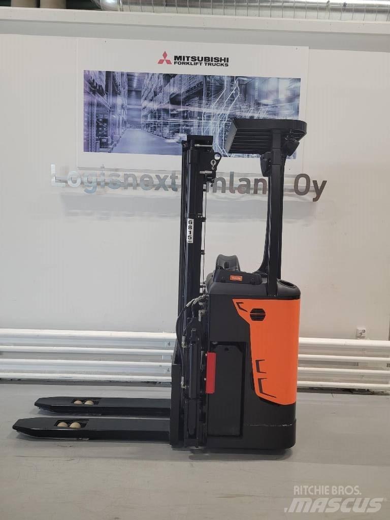 Rocla SST 16 ACI 行走式堆垛机