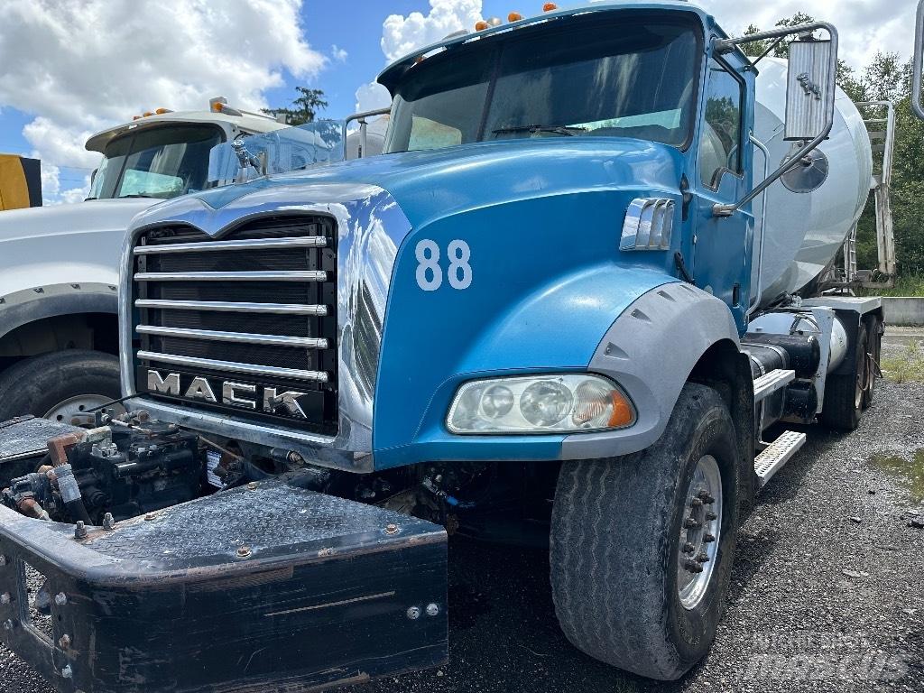 Mack GU 800 其他货车