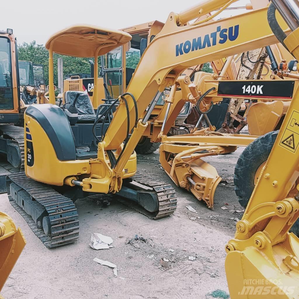 Komatsu PC30MR 小型挖掘机