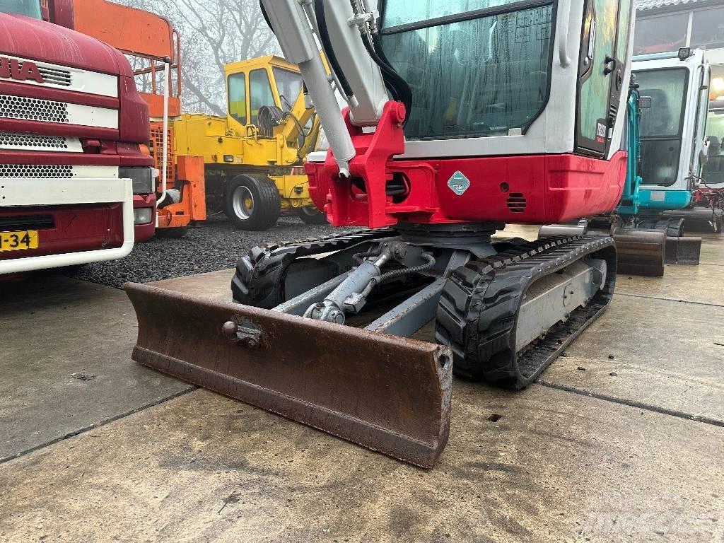 Takeuchi TB228 小型挖掘机
