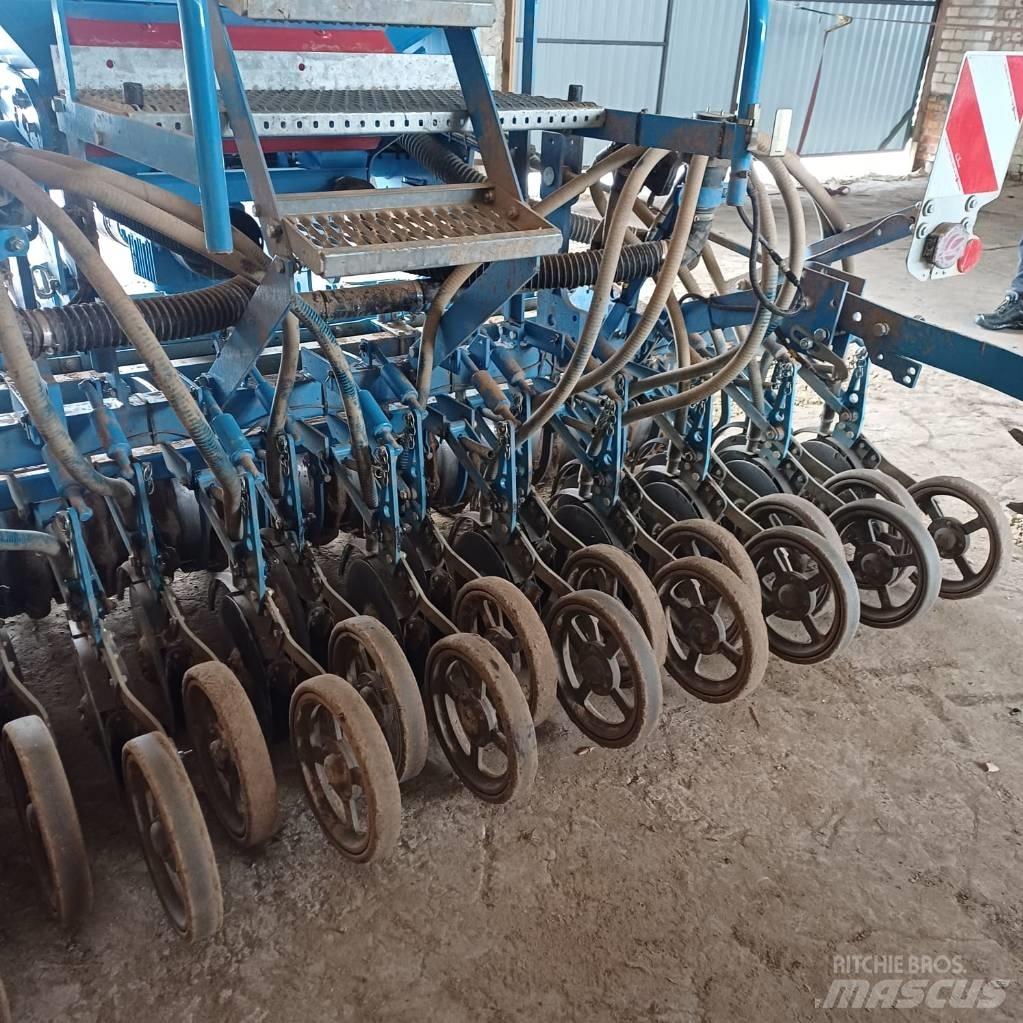 Lemken Solitär 8 条播机