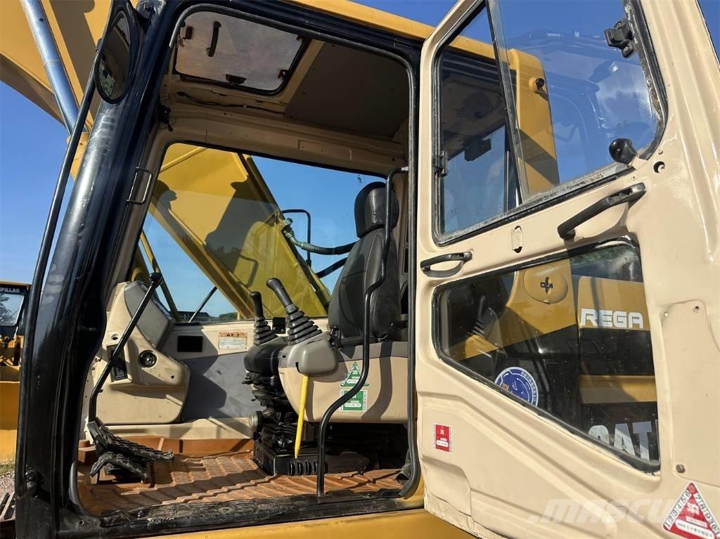 CAT 320BL 履带挖掘机