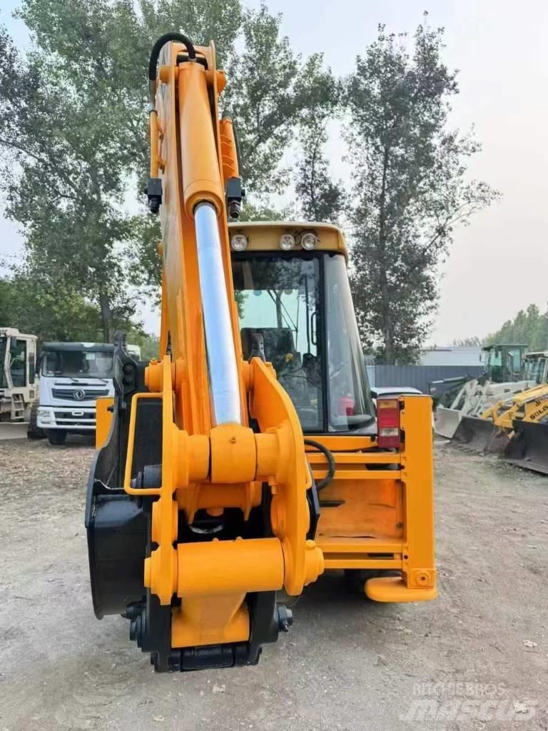 JCB 3 CX 反铲装载机