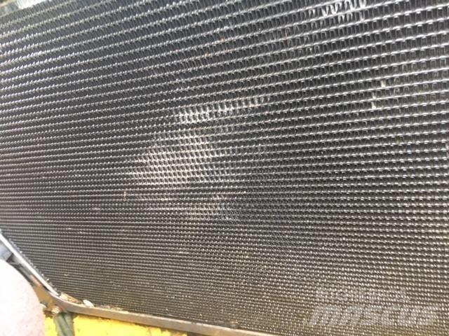 Volvo A25D 铰接式自卸车