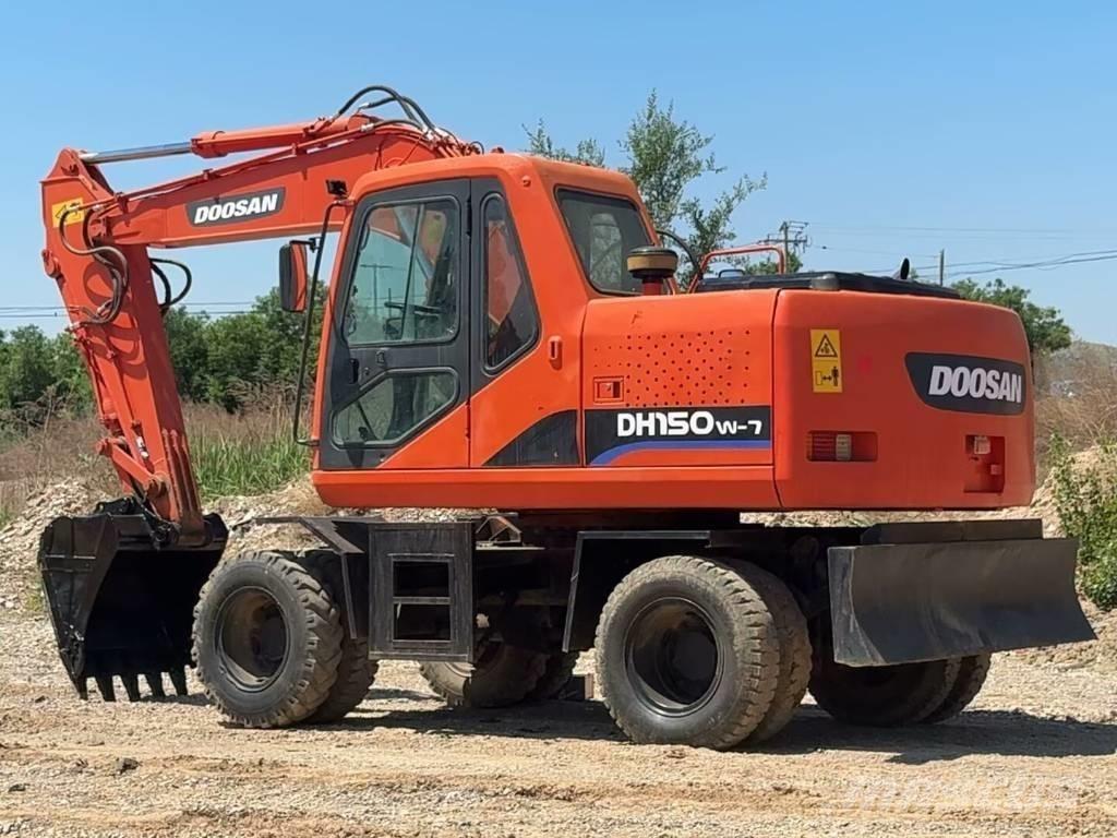 Doosan DH150 W-7 轮式挖掘机