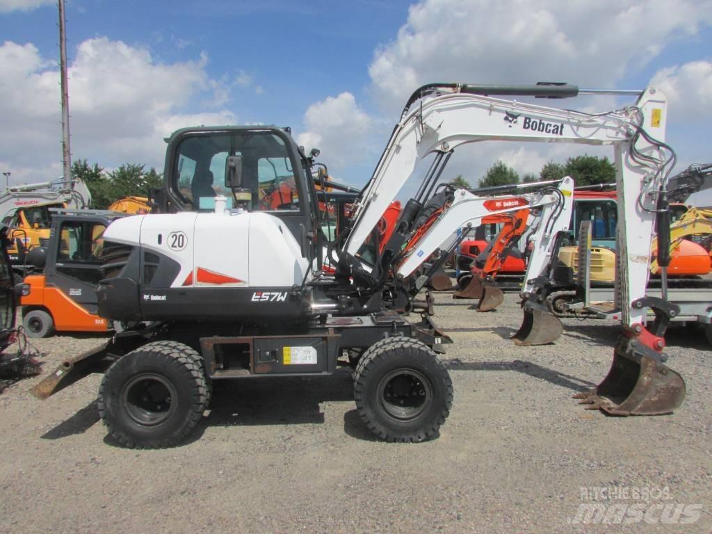 Bobcat E 57 W 轮式挖掘机