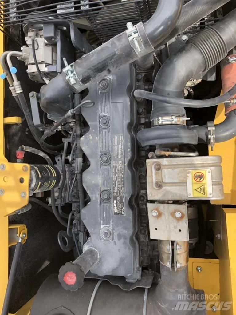 Komatsu 210LC-8 履带挖掘机