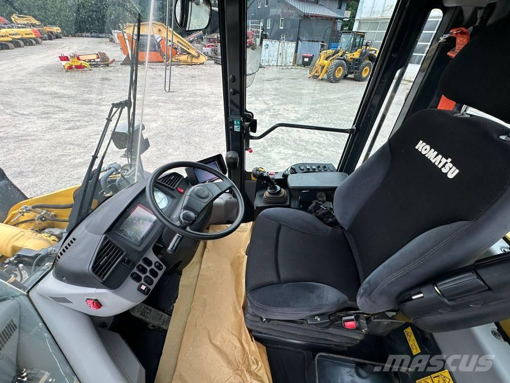 Komatsu WA 270-8 轮式装载机