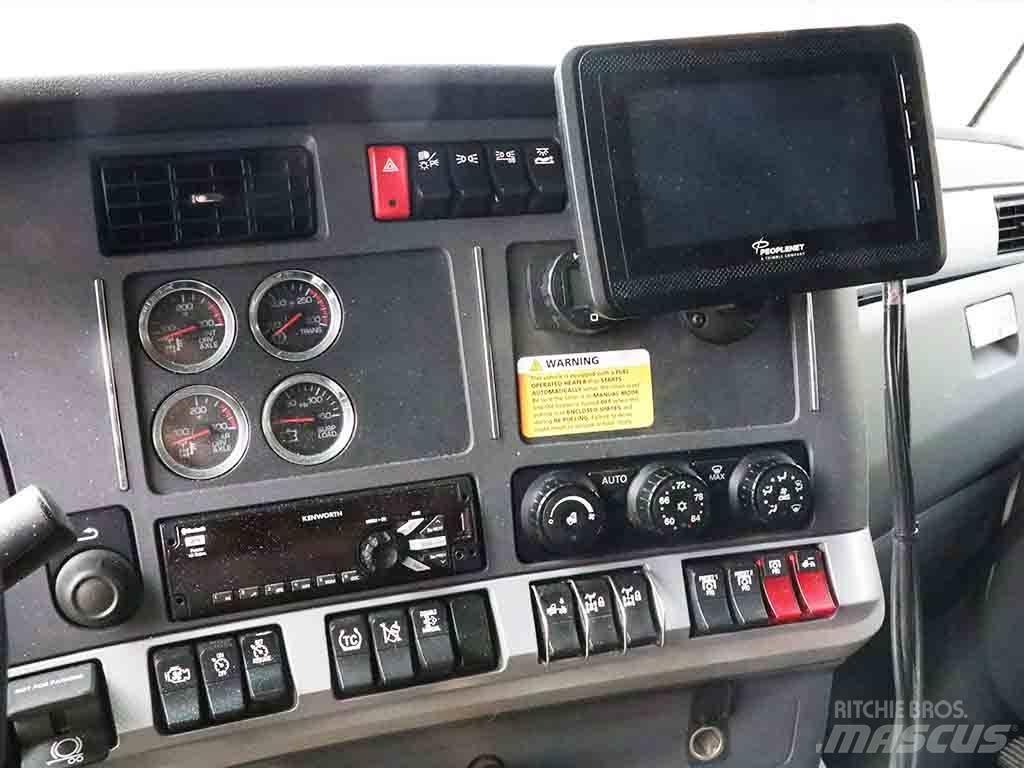 Kenworth T 680 牵引车