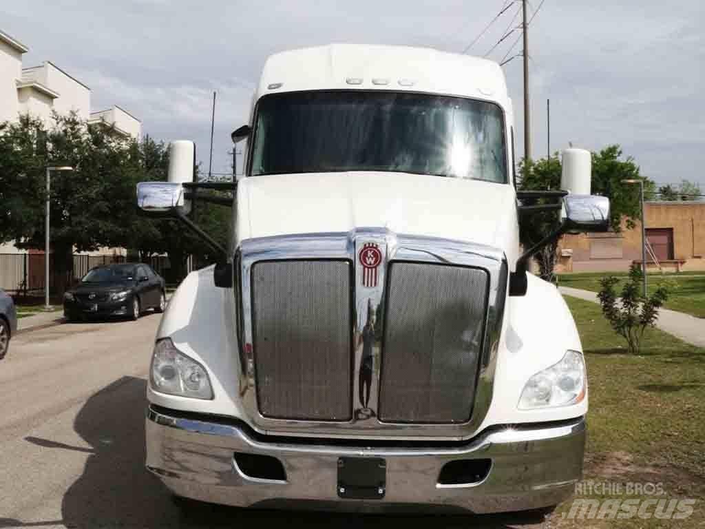 Kenworth T 680 牵引车