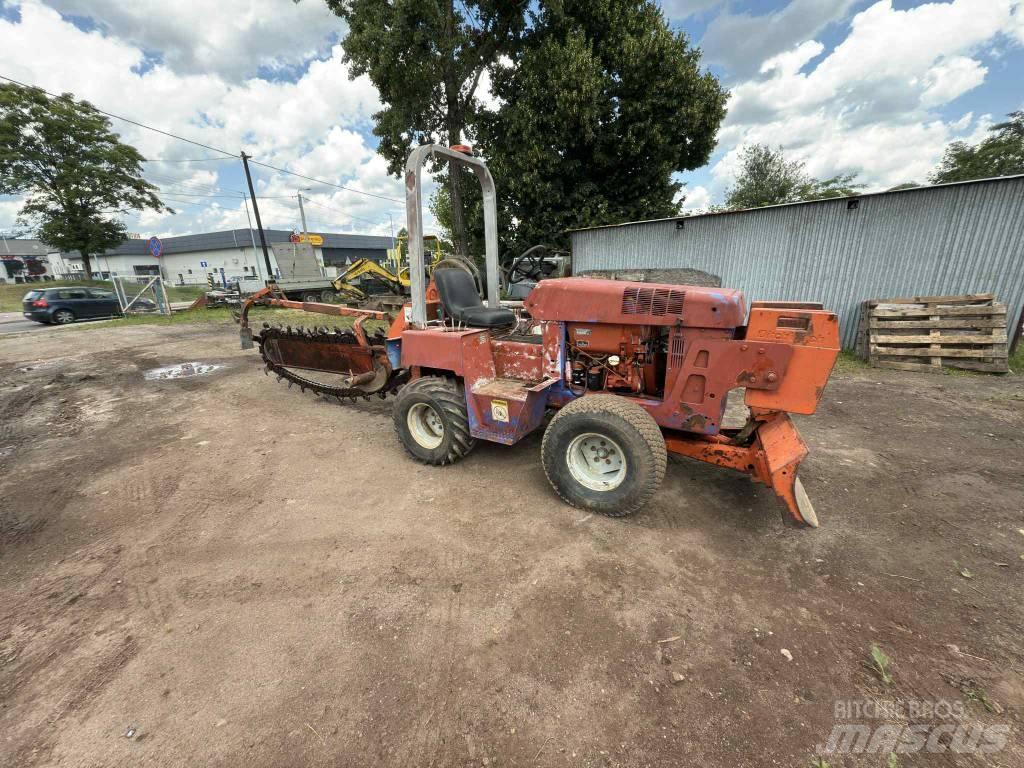Ditch Witch 3500 挖沟机