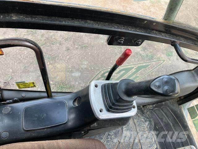 JCB JS 210 LC 履带挖掘机