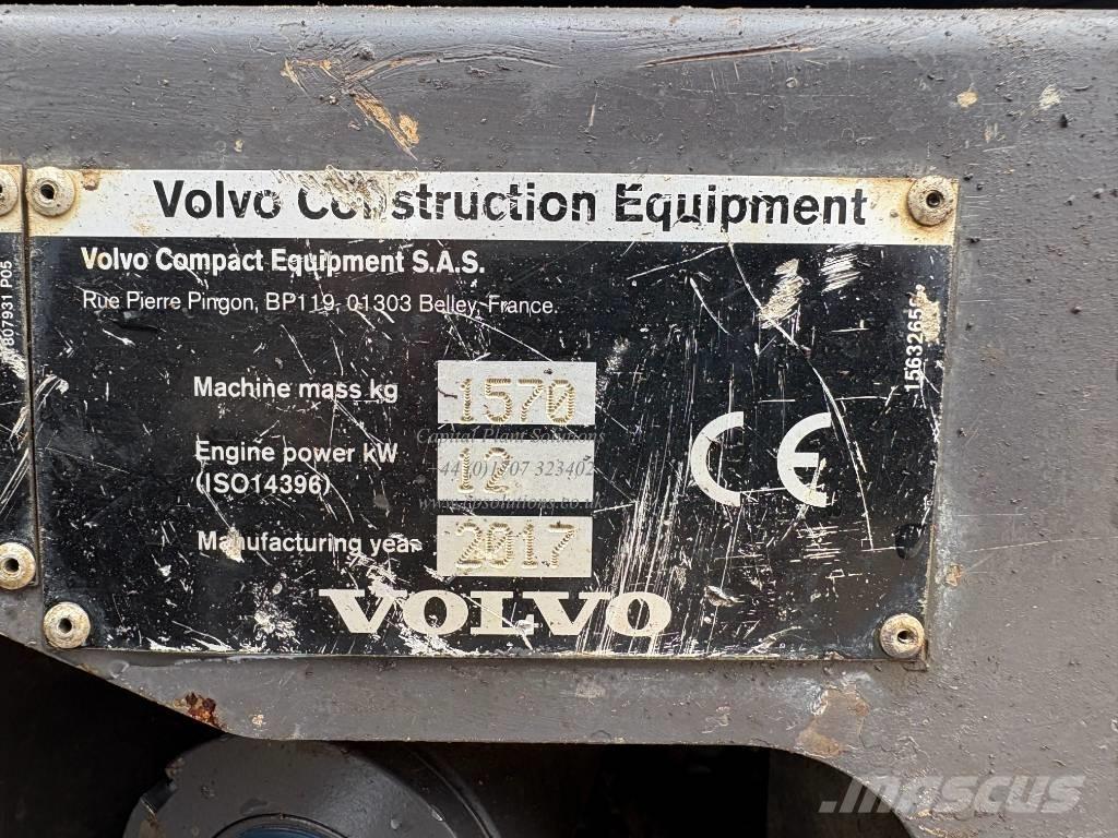 Volvo EC 15 D 小型挖掘机