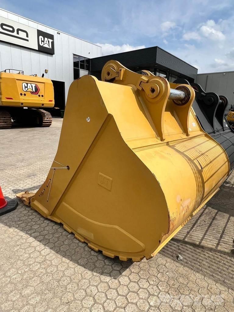 CAT 374 履带挖掘机