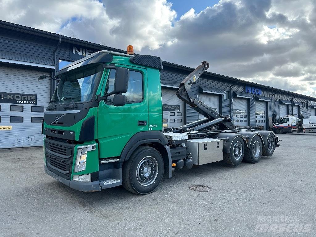 Volvo FM 420 8x2/4 工程吊钩车