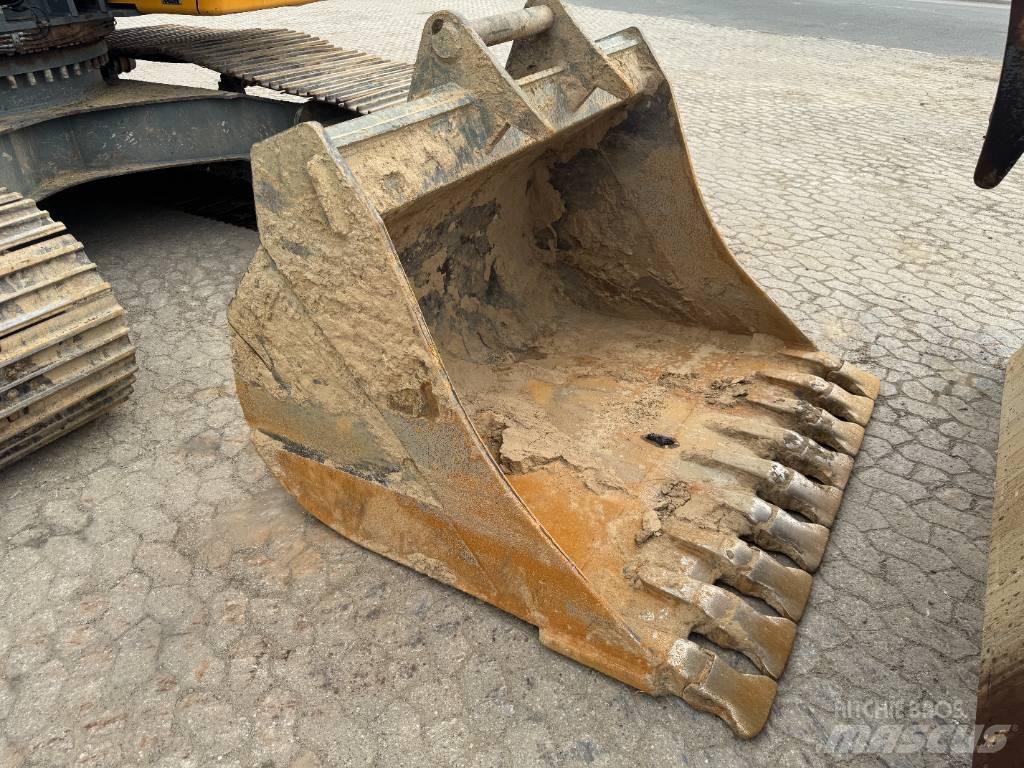Liebherr R 926 LC 履带挖掘机