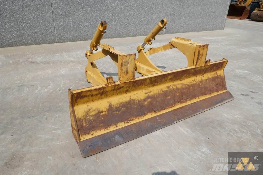 CAT Skidder blade 推铲