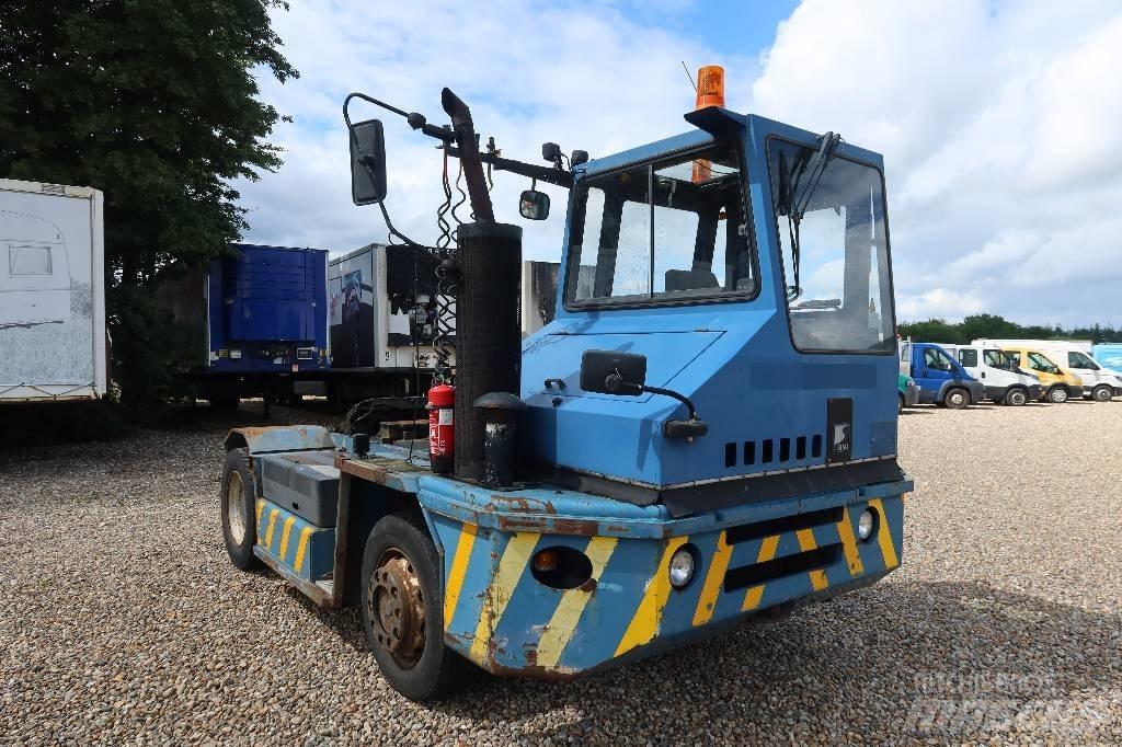 Sisu TR 181 码头牵引车