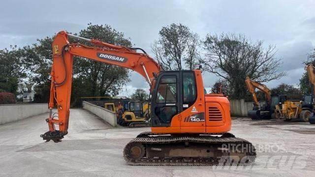 Doosan DX 140 履带挖掘机