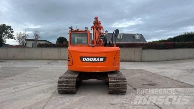 Doosan DX 140 履带挖掘机