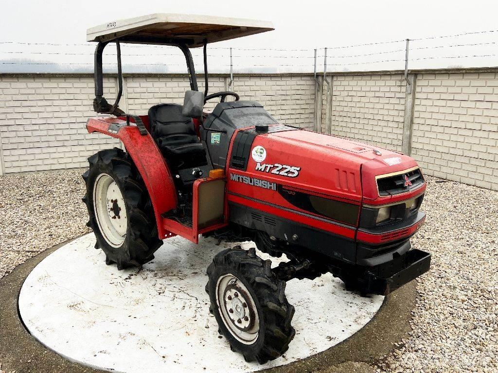 Mitsubishi MT225 拖拉机/农用车