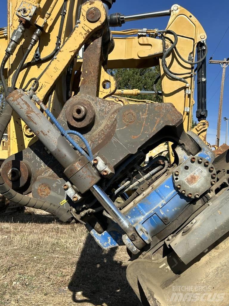 CAT 323 EL 履带挖掘机