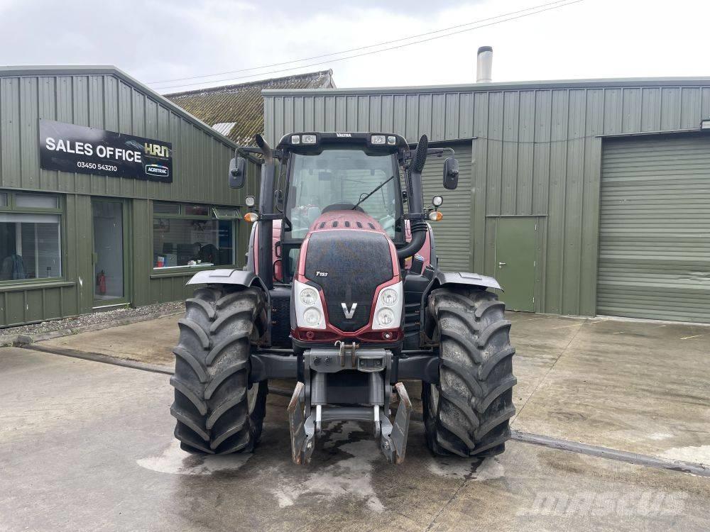Valtra T 153 拖拉机/农用车
