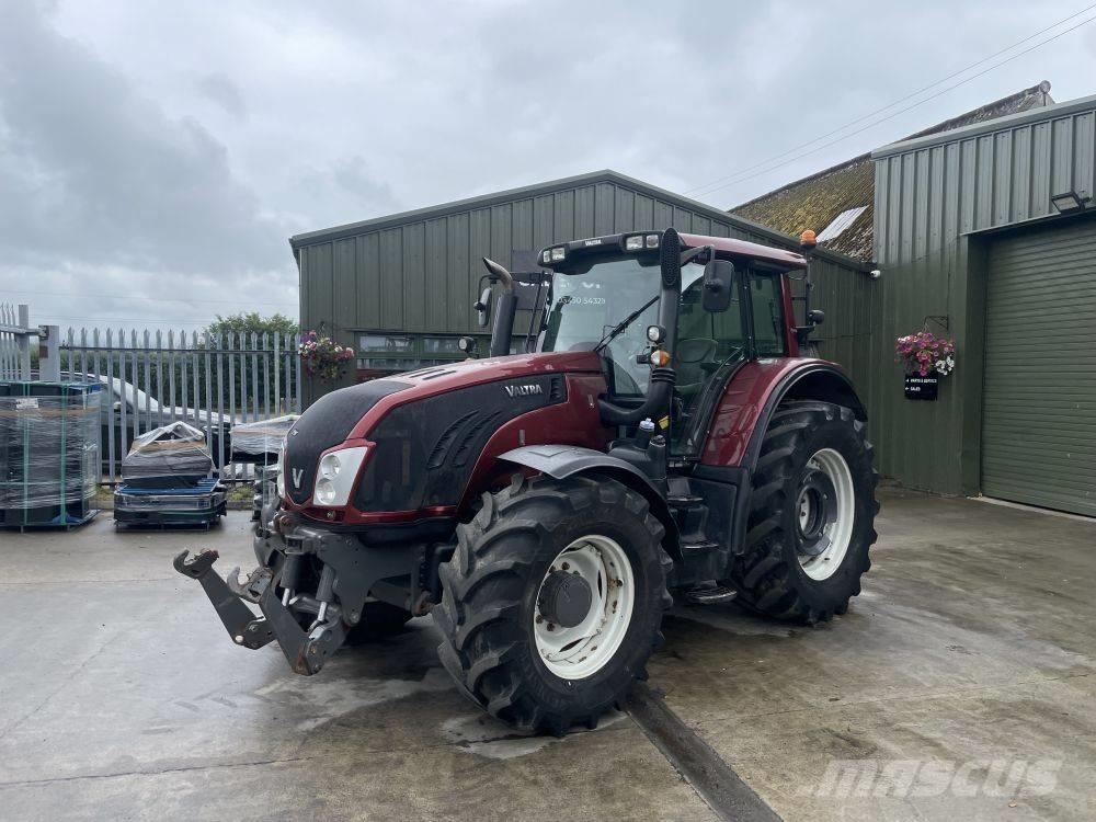 Valtra T 153 拖拉机/农用车