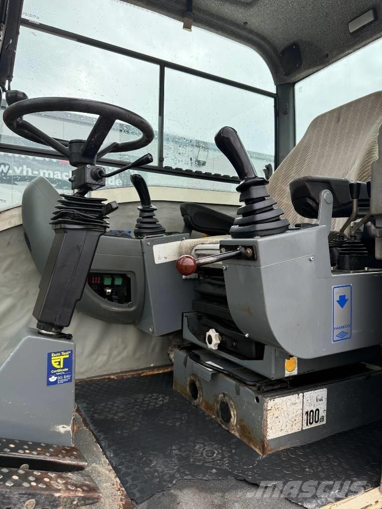 Terex TW 110 轮式挖掘机