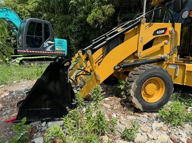 CAT 420 F 反铲装载机