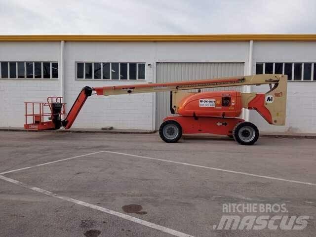 JLG 800 AJ 曲臂高空工作平台
