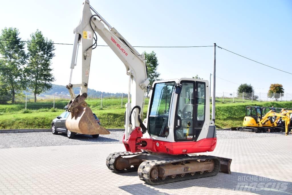 Takeuchi TB250 , A/C 小型挖掘机