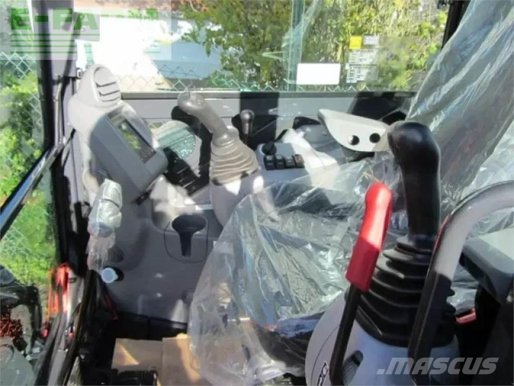 Hitachi zx 33 u-6 轮式挖掘机