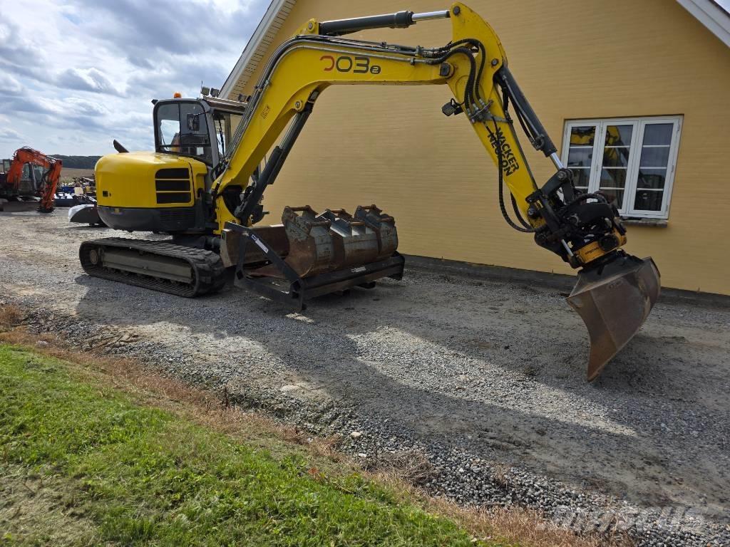 Wacker Neuson 8003 中型挖掘机