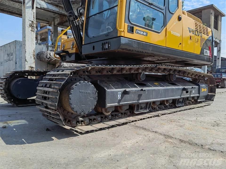 Volvo EC 210 B LC 中型挖掘机