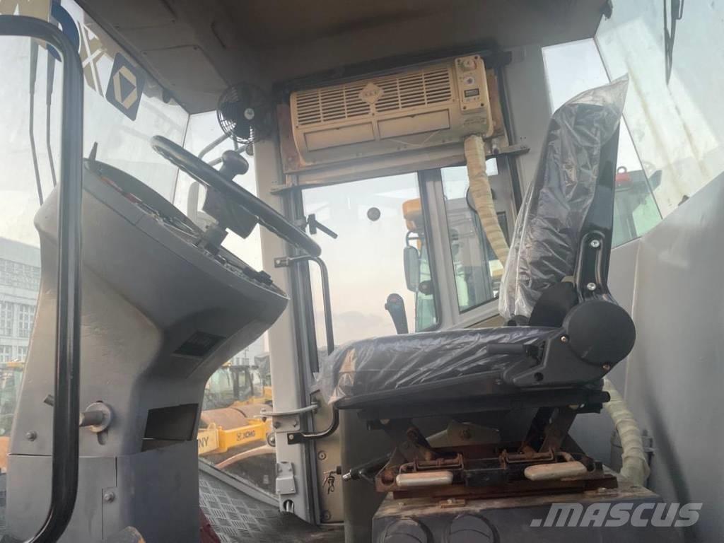 XCMG XS 223 J 单轮压路机