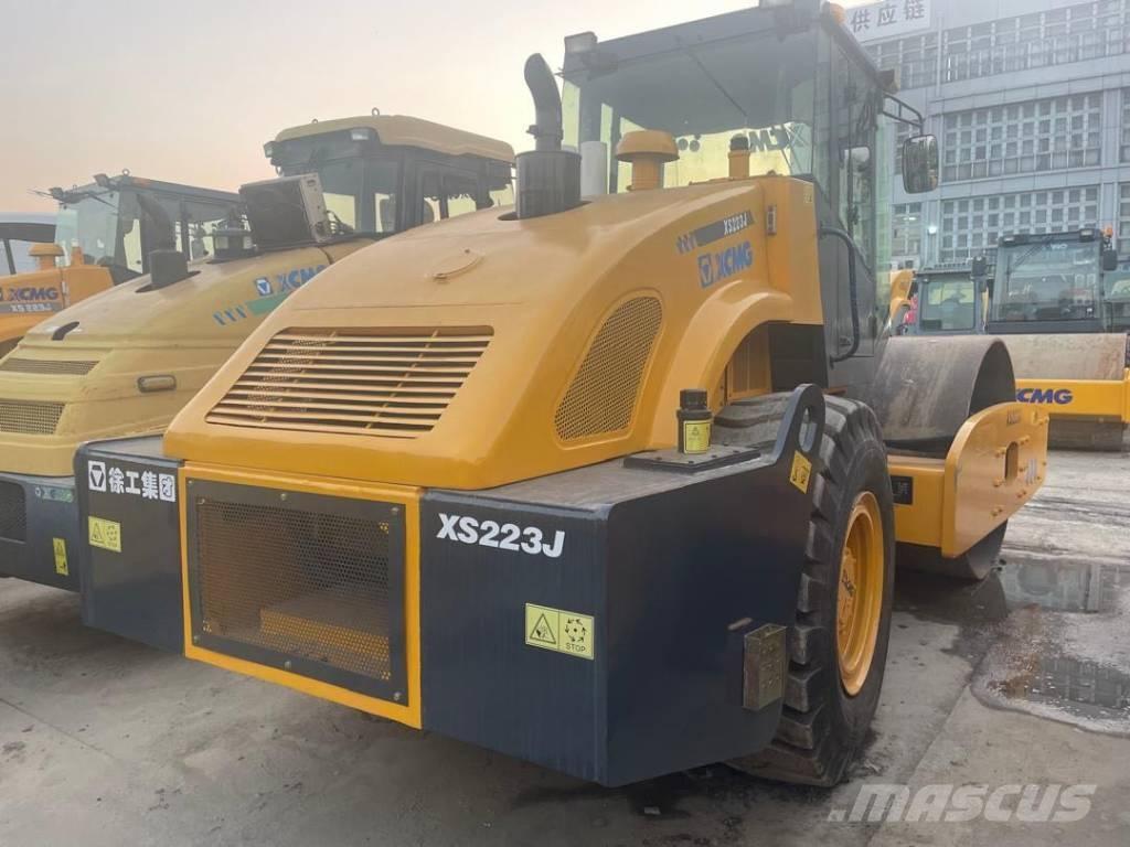 XCMG XS 223 J 单轮压路机