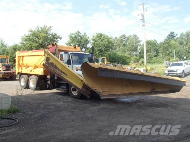 International 7400 推雪机