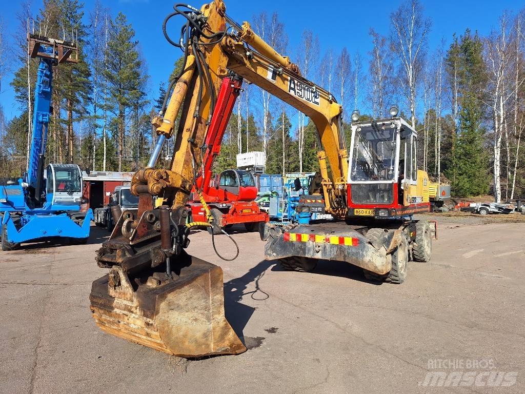 Liebherr A 902 轮式挖掘机