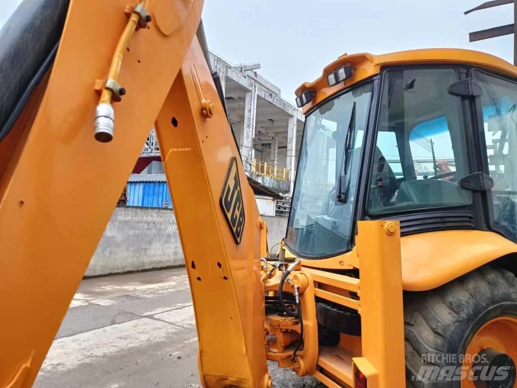 JCB 3 CX 轮式挖掘机