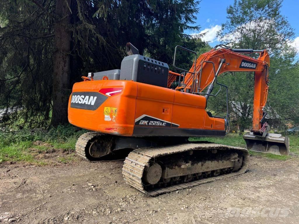 Doosan DX 225 LC-7 履带挖掘机