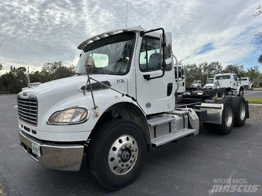 Freightliner M2 饮料运输车