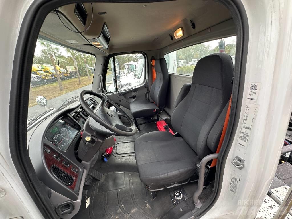 Freightliner M2 饮料运输车