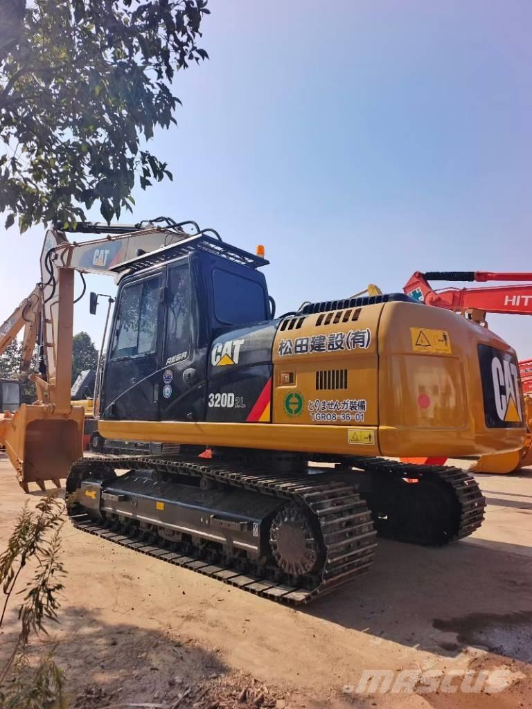 CAT 320 D2L 履带挖掘机