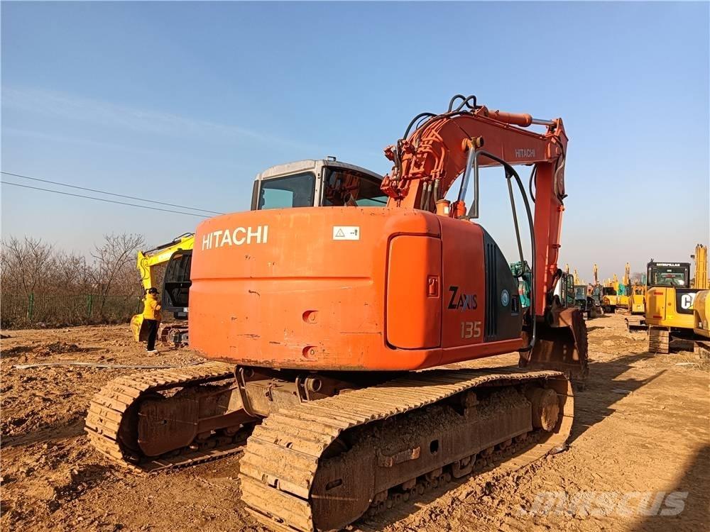 Hitachi ZX135US 履带挖掘机
