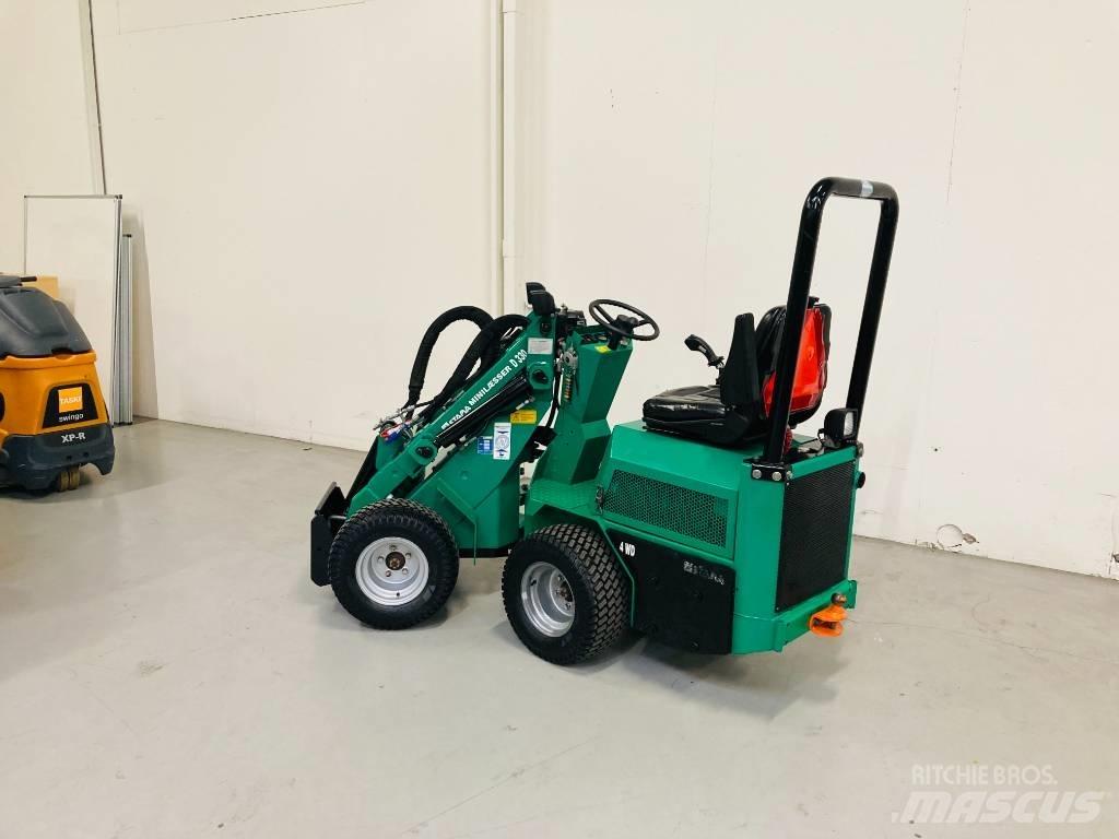 Stama D330 小型装载机