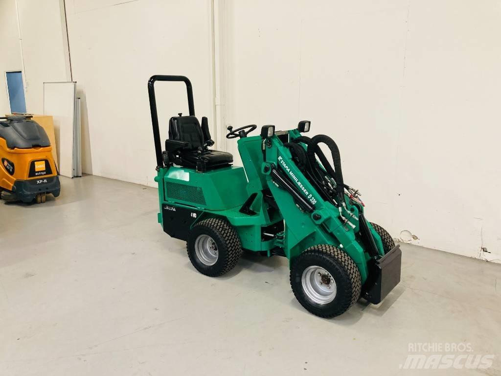 Stama D330 小型装载机