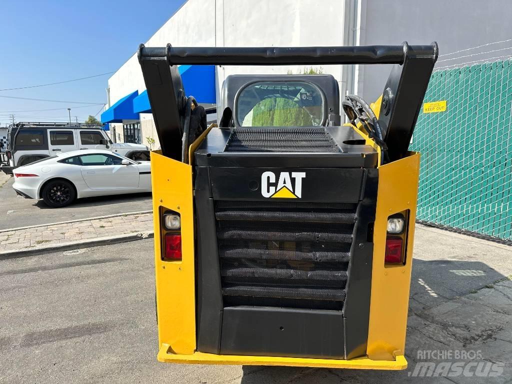 CAT 262 D 滑移装载机
