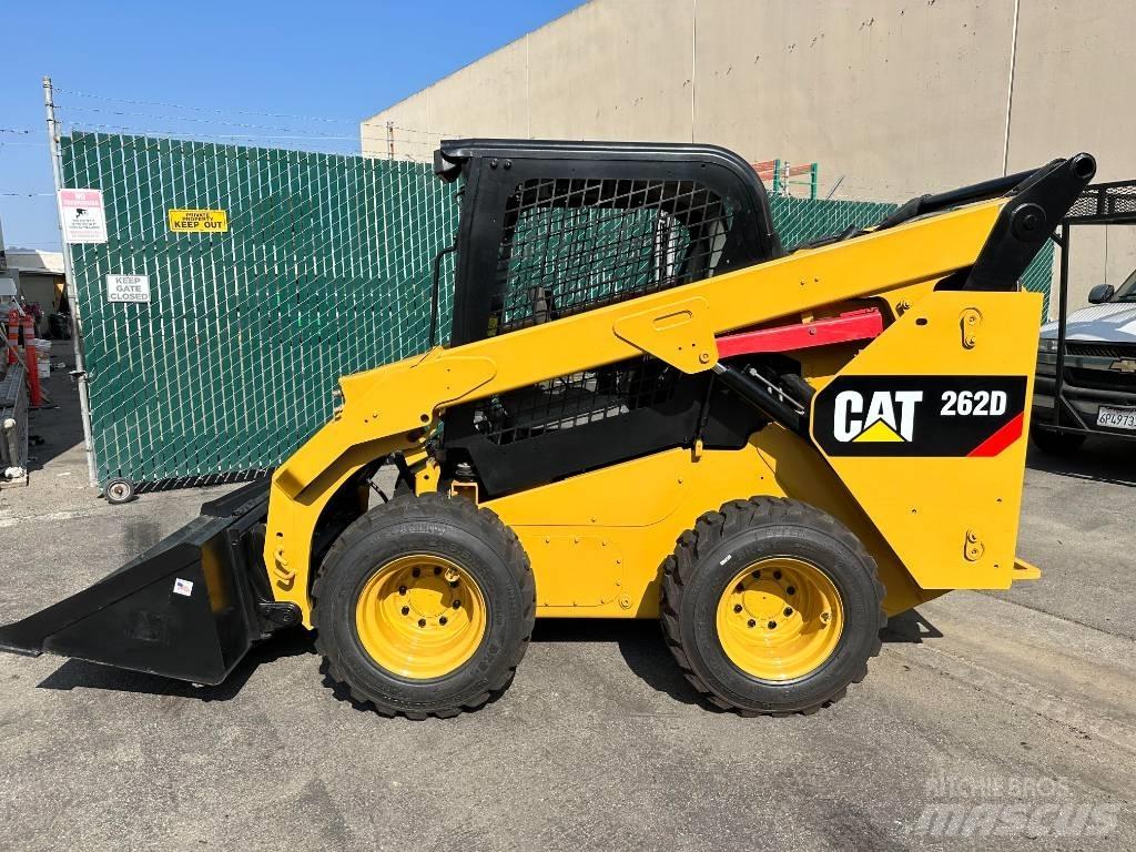 CAT 262 D 滑移装载机