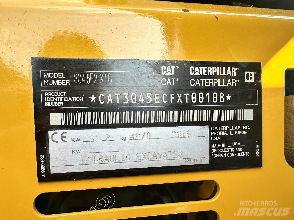 CAT 304.5 E2 XTC 小型挖掘机